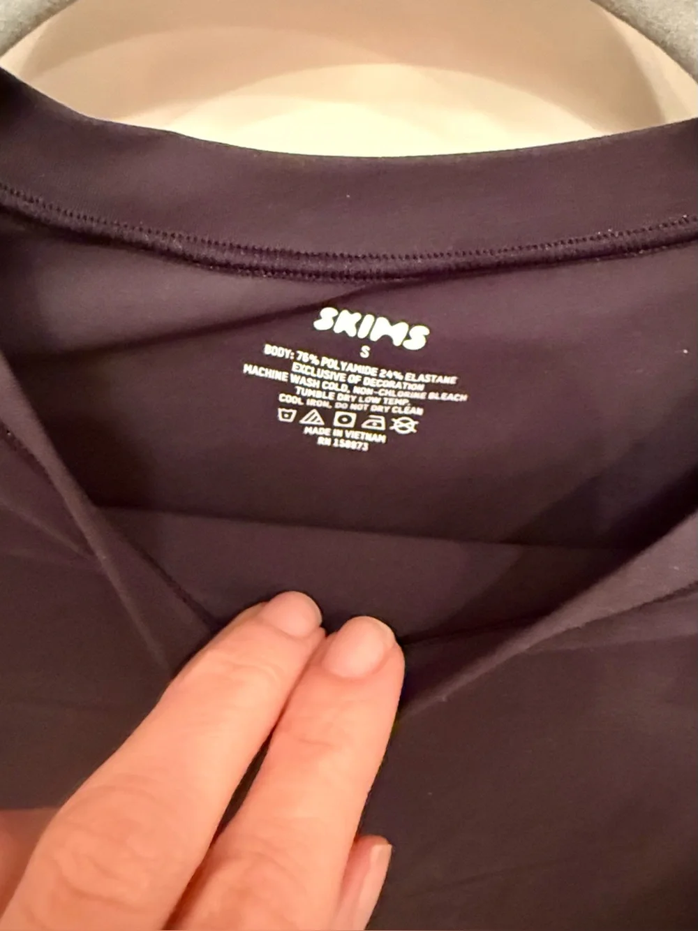 SKIMS Classic Crewneck Short Sleeve Tee in black - Picture 3 of 4